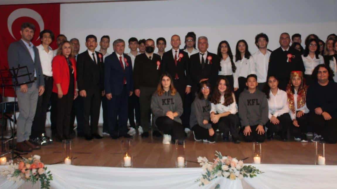 24 Kasım Öğretmenler Günü Okulumuzca Hazırlanan Program ile Coşkuyla Kutlandı
